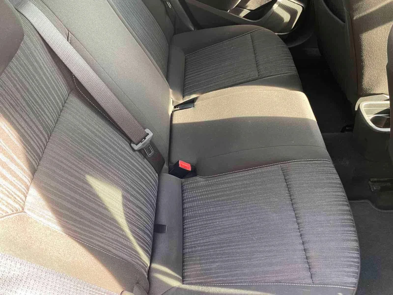 Opel Astra 1.4 GAS, снимка 14 - Автомобили и джипове - 52372559