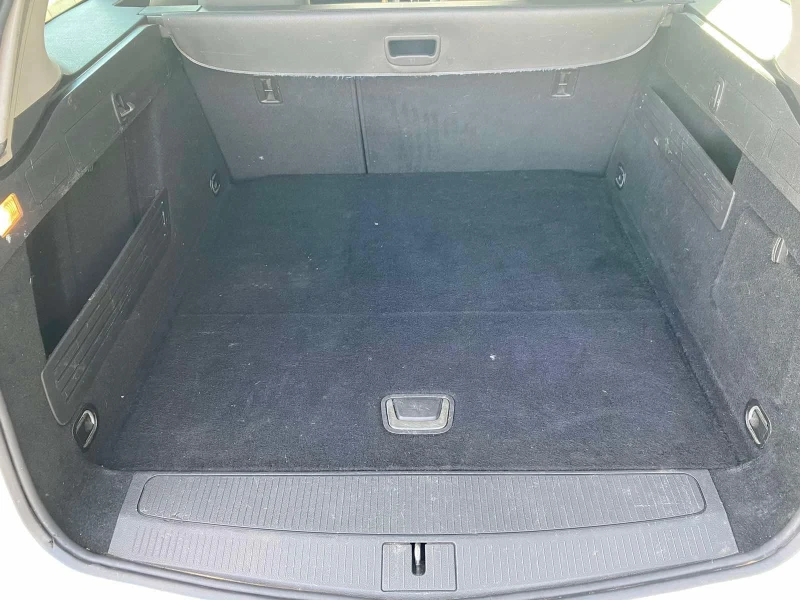 Opel Astra 1.4 GAS, снимка 17 - Автомобили и джипове - 52372559