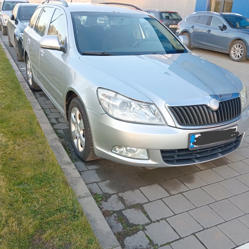 Skoda Octavia 2.0TDI, DSG, снимка 2 - Автомобили и джипове - 52597930