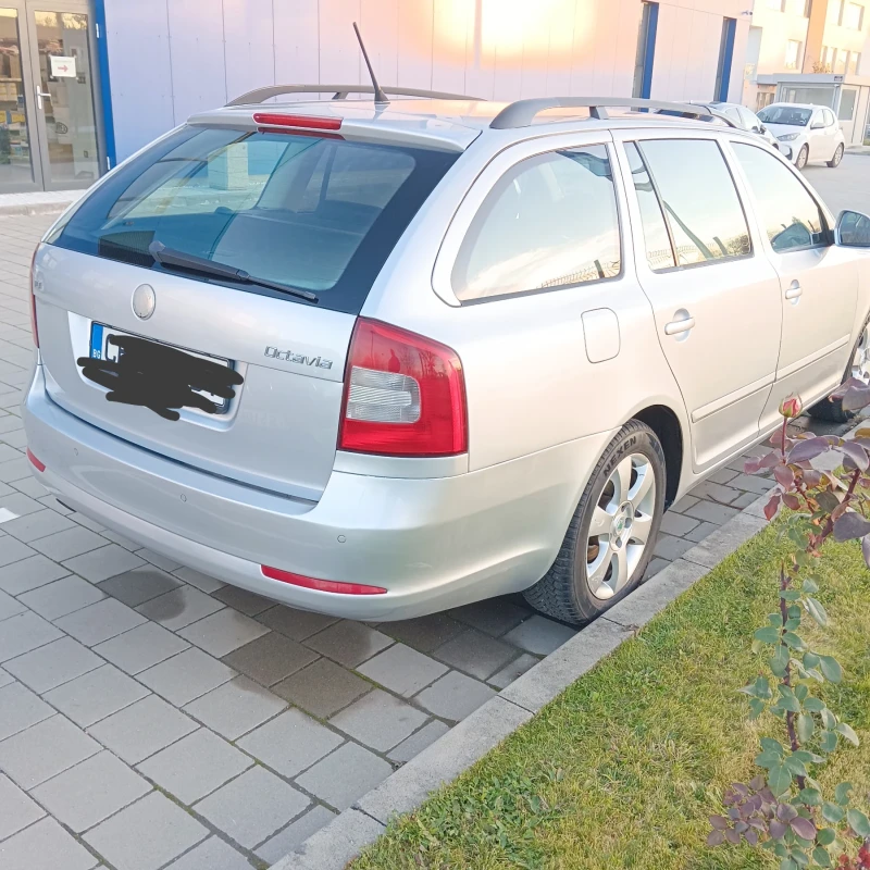Skoda Octavia 2.0TDI, DSG, снимка 4 - Автомобили и джипове - 52597930
