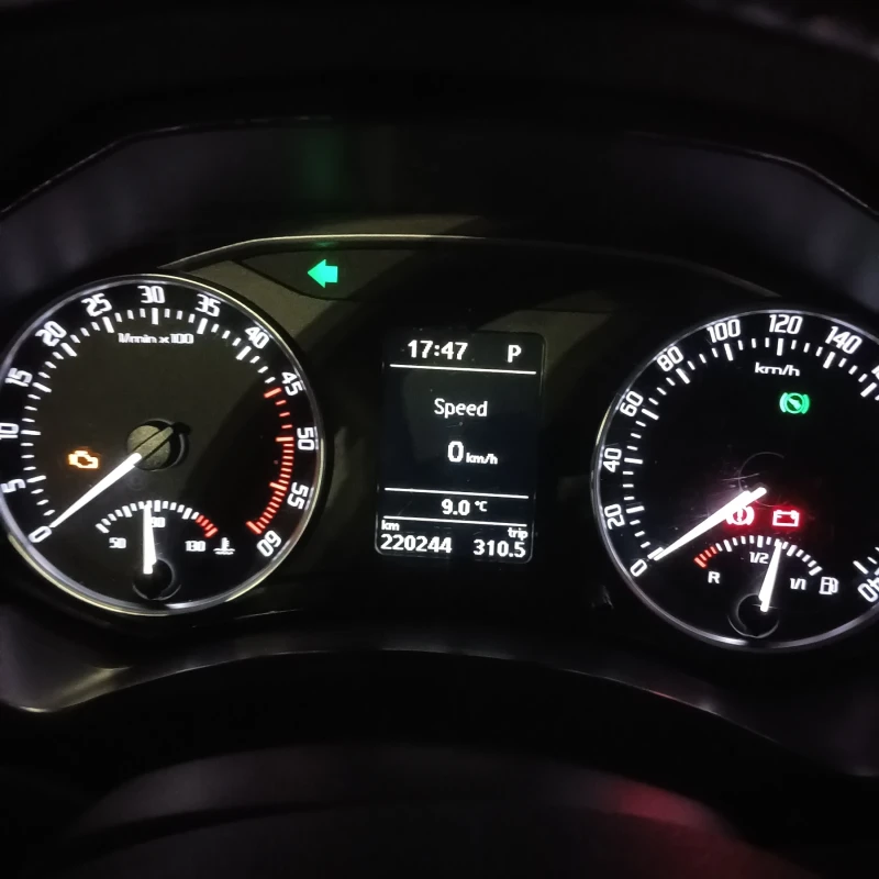 Skoda Octavia 2.0TDI, DSG, снимка 6 - Автомобили и джипове - 52597930