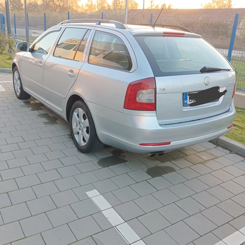 Skoda Octavia 2.0TDI, DSG, снимка 3 - Автомобили и джипове - 52597930