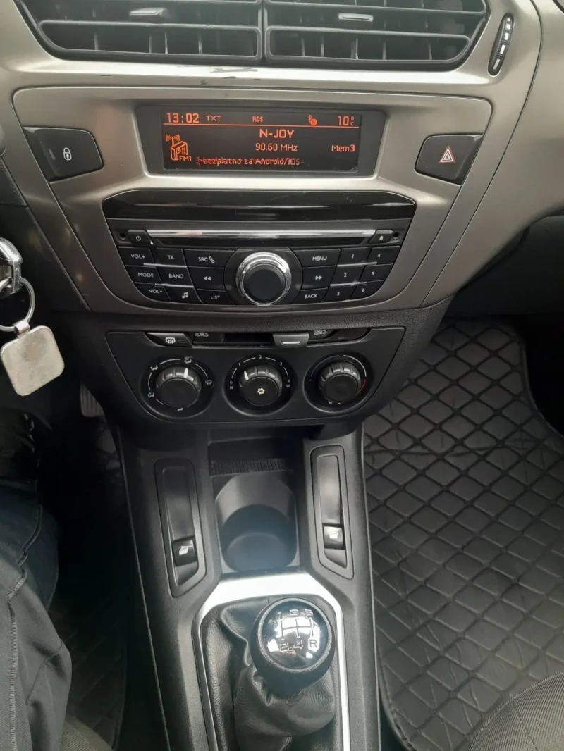 Peugeot 301 1.2i, снимка 10 - Автомобили и джипове - 52772388