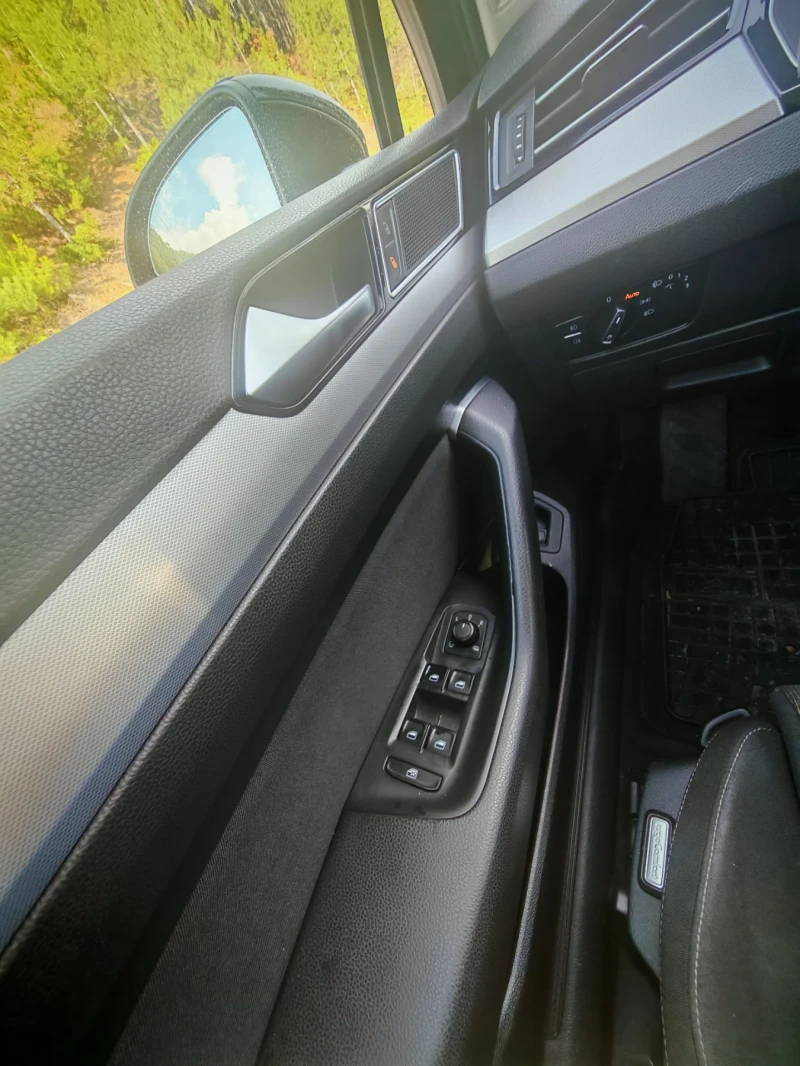VW Passat, снимка 11 - Автомобили и джипове - 52778199
