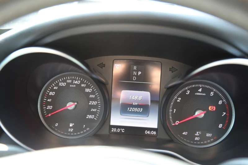 Mercedes-Benz C 300 C-Class C 300 Sedan 4MATIC АвтоКредит (ЦЕНА ДО БГ), снимка 10 - Автомобили и джипове - 53540348