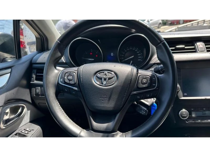 Toyota Avensis, снимка 13 - Автомобили и джипове - 46963515