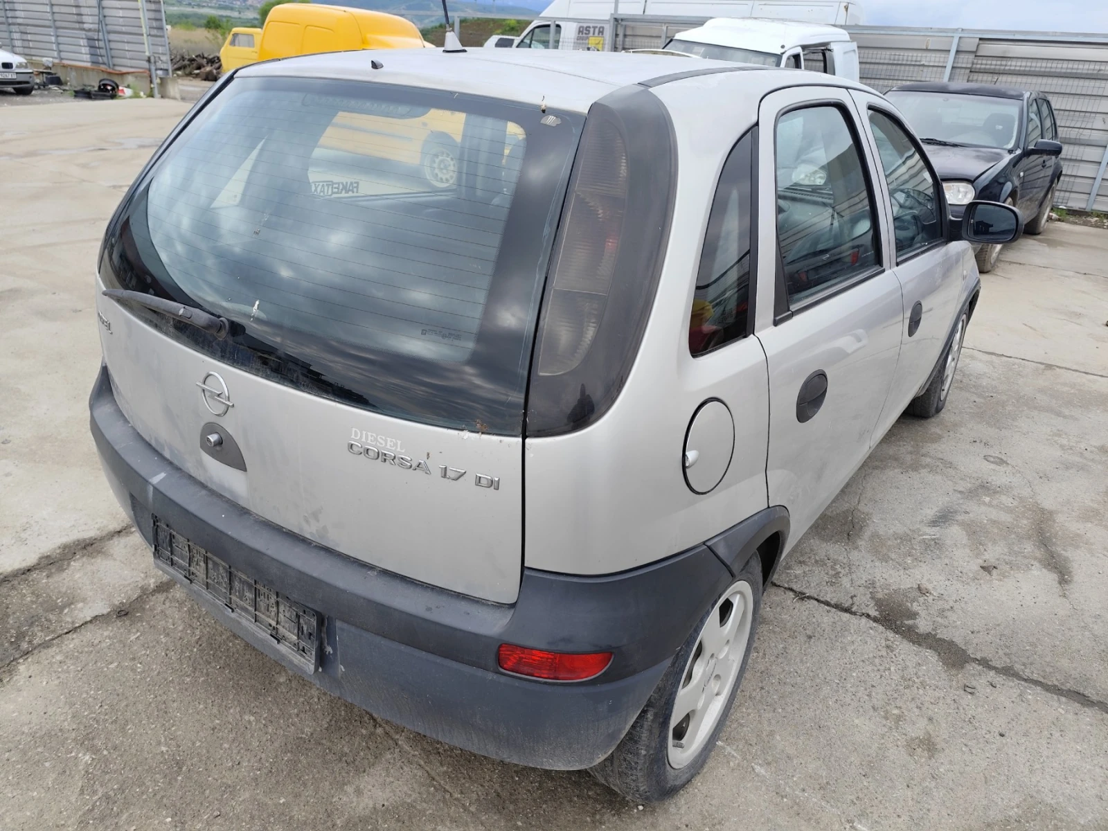 Opel Corsa С - 1.7 - изображение 3