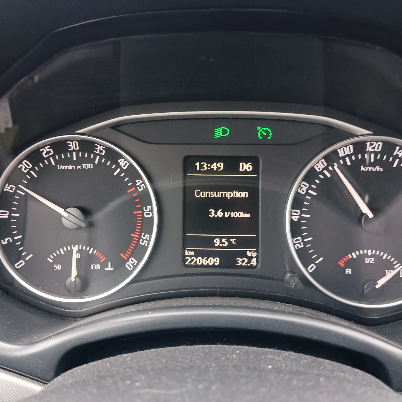 Skoda Octavia 2.0TDI, DSG - изображение 10