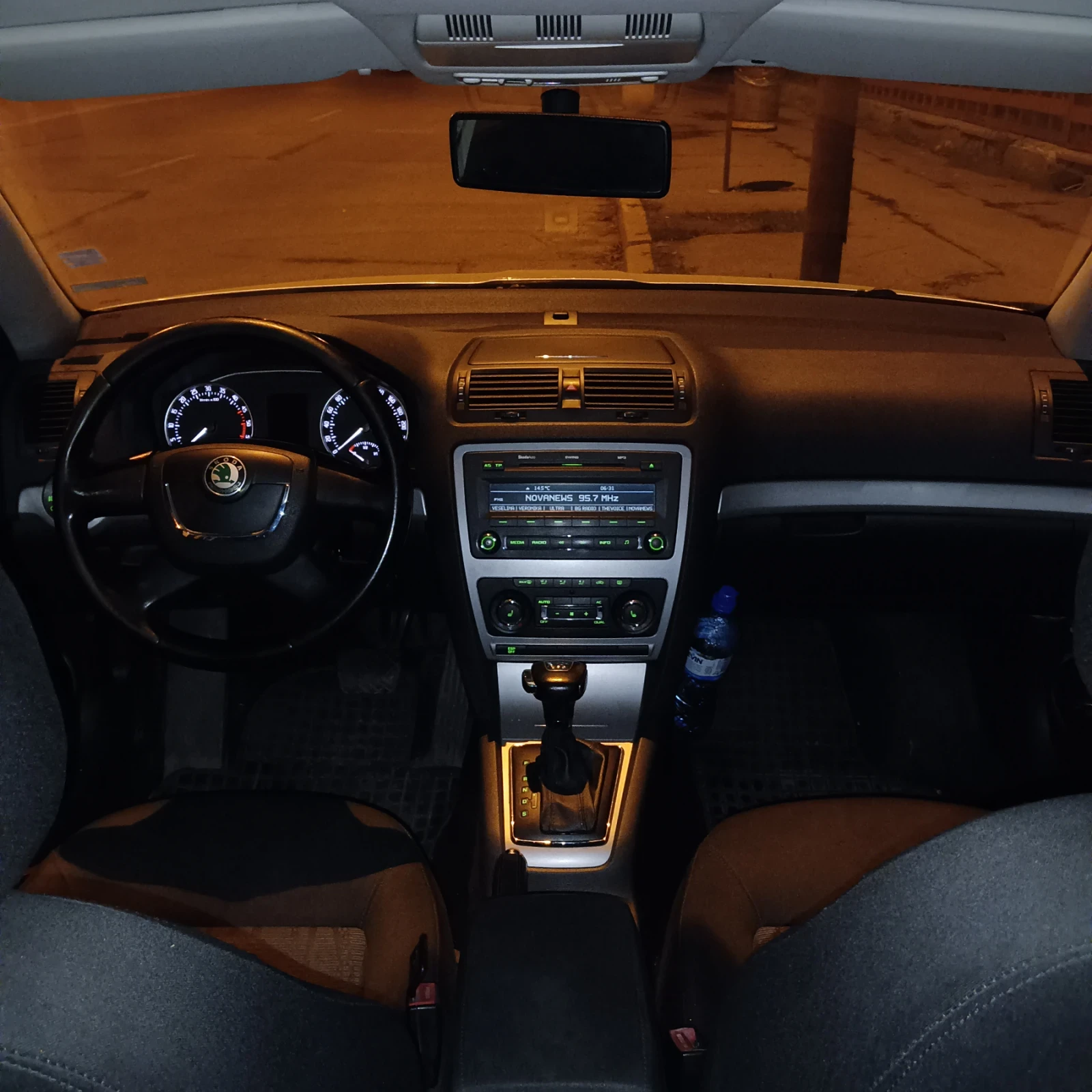 Skoda Octavia 2.0TDI, DSG - изображение 9