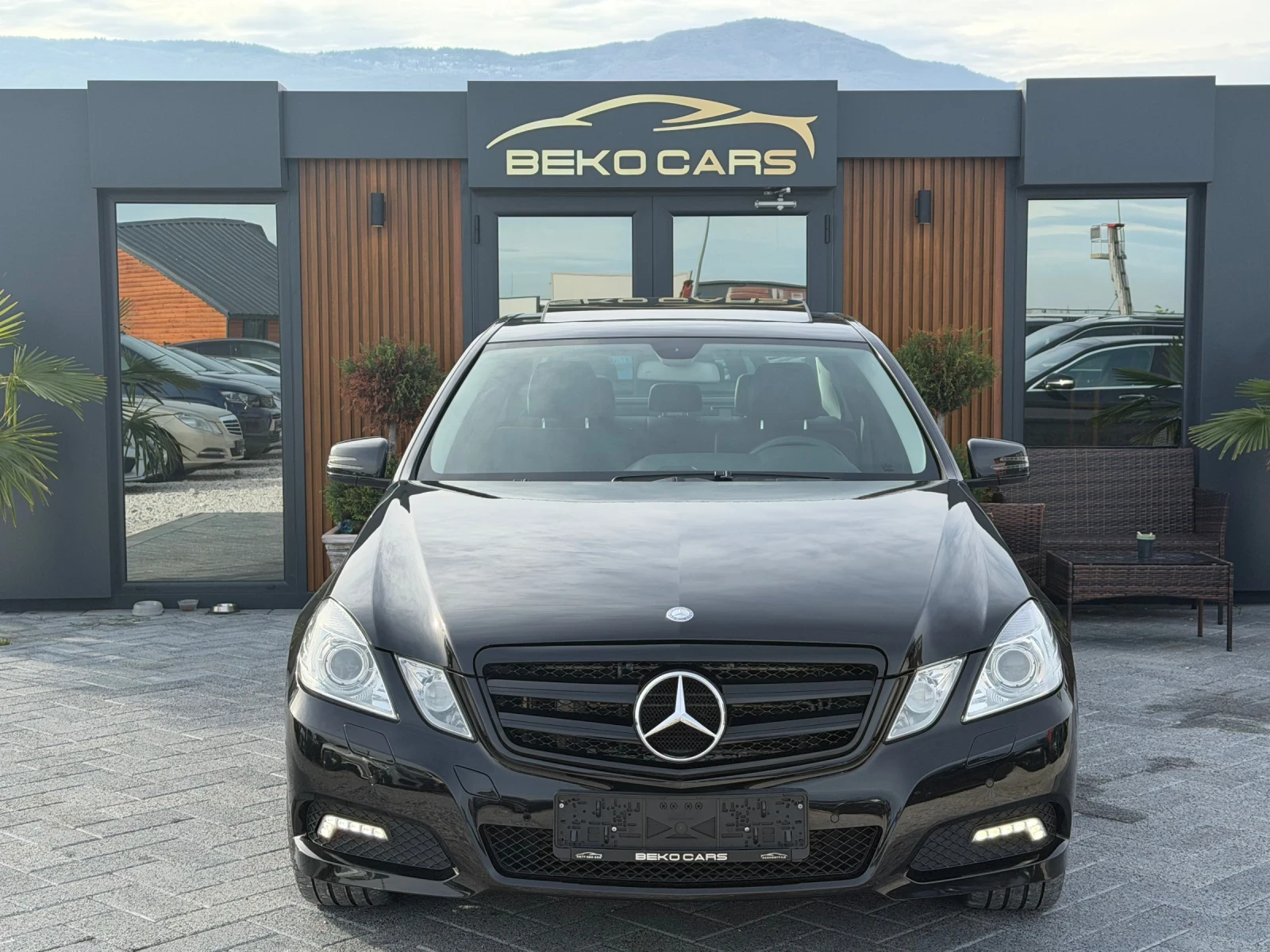 Mercedes-Benz E 350 Нов внос от Дания! - изображение 2