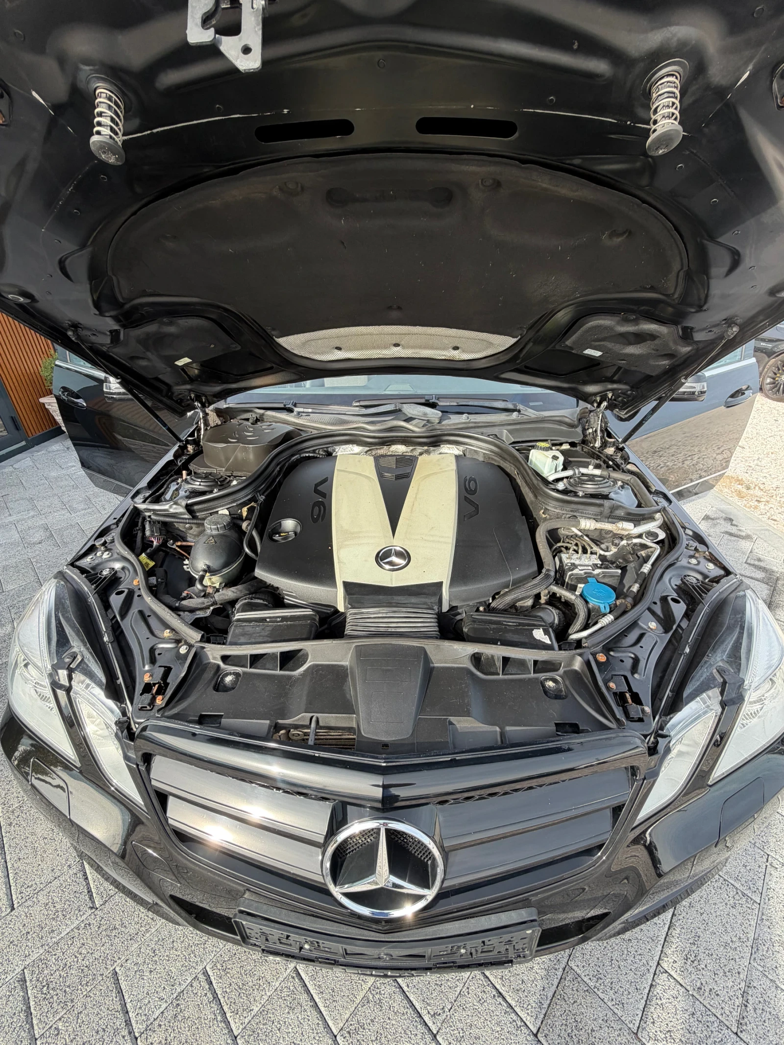 Mercedes-Benz E 350 Нов внос от Дания! - изображение 9