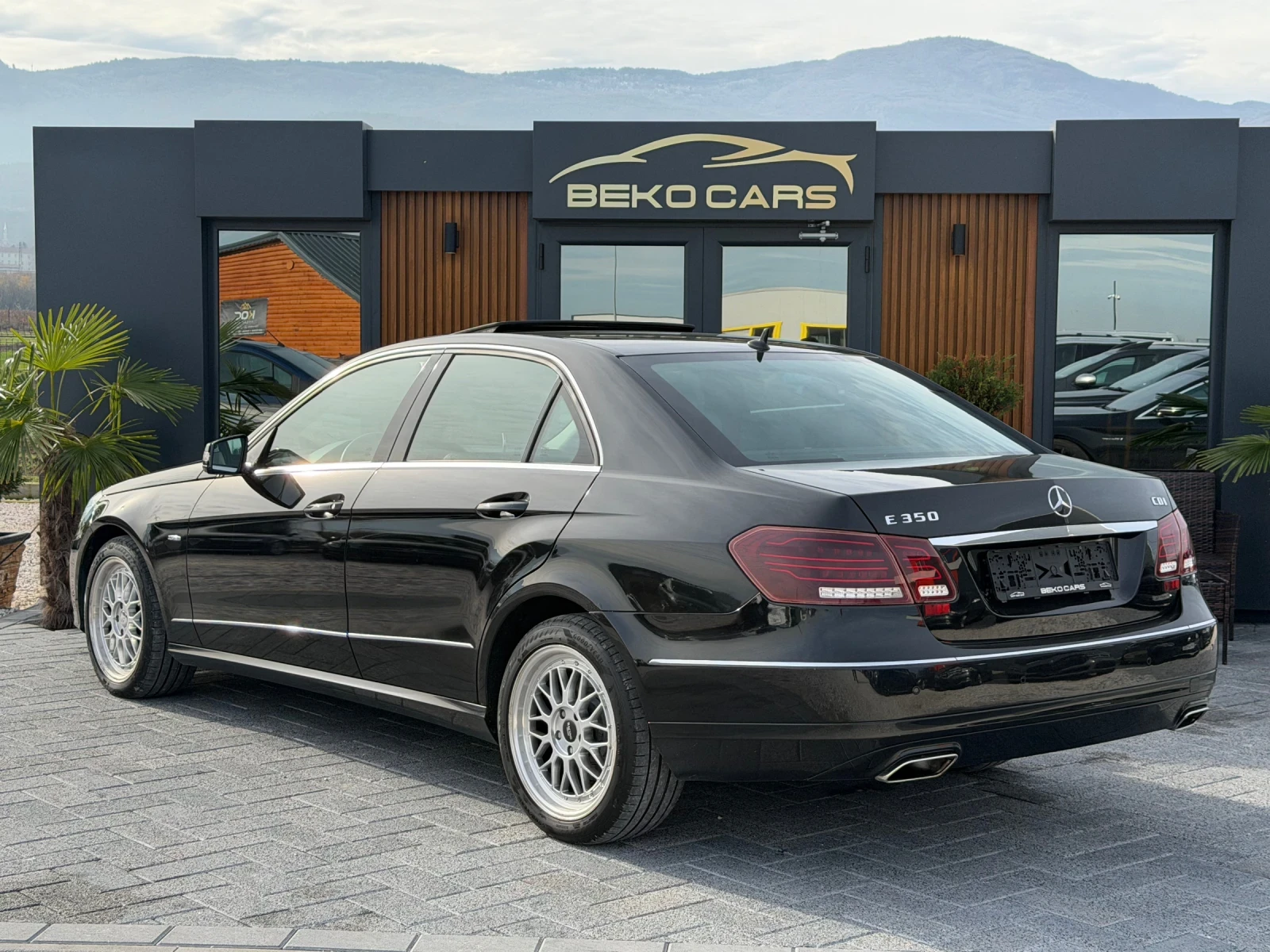 Mercedes-Benz E 350 Нов внос от Дания! - изображение 7