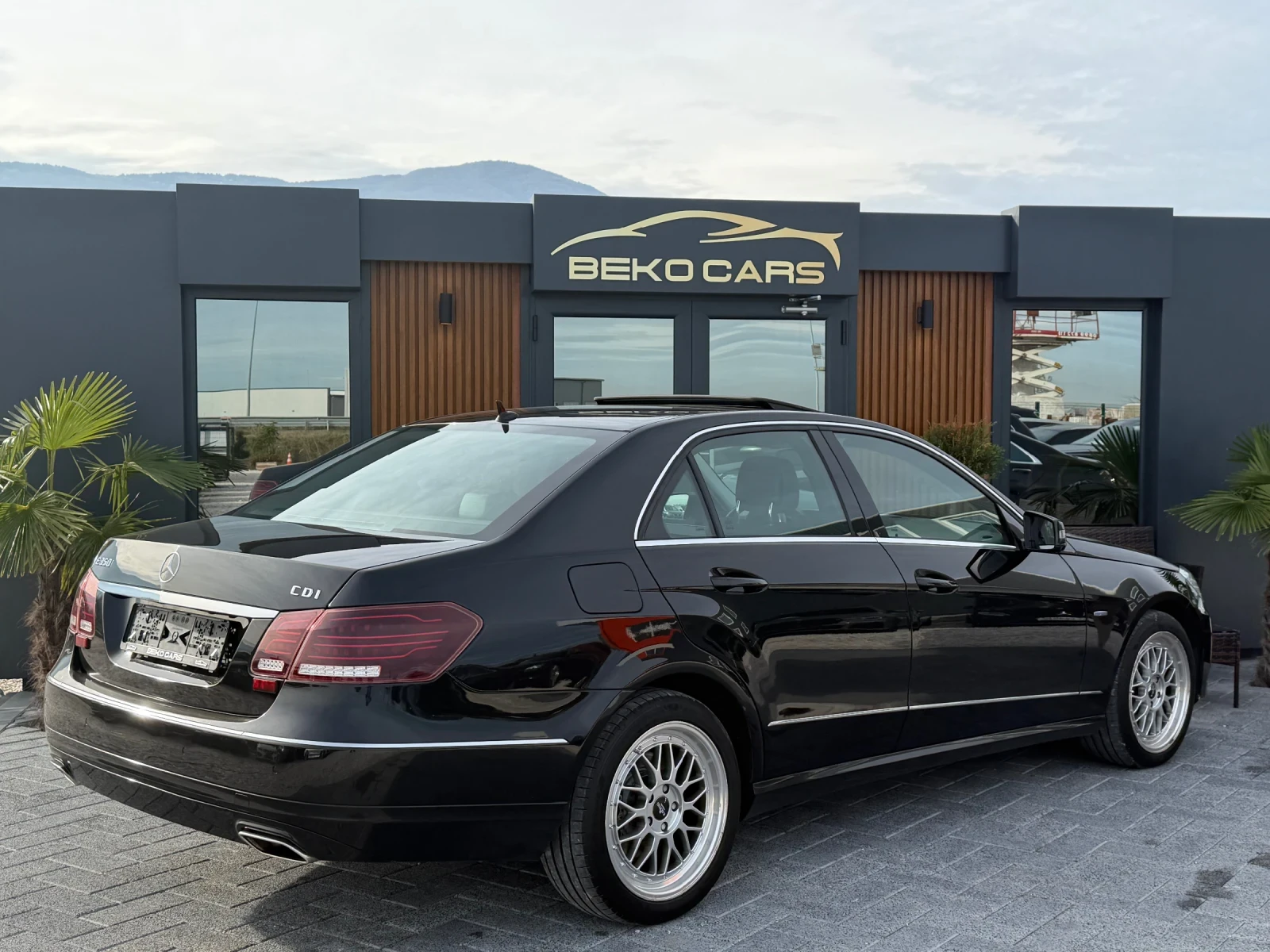 Mercedes-Benz E 350 Нов внос от Дания! - изображение 5