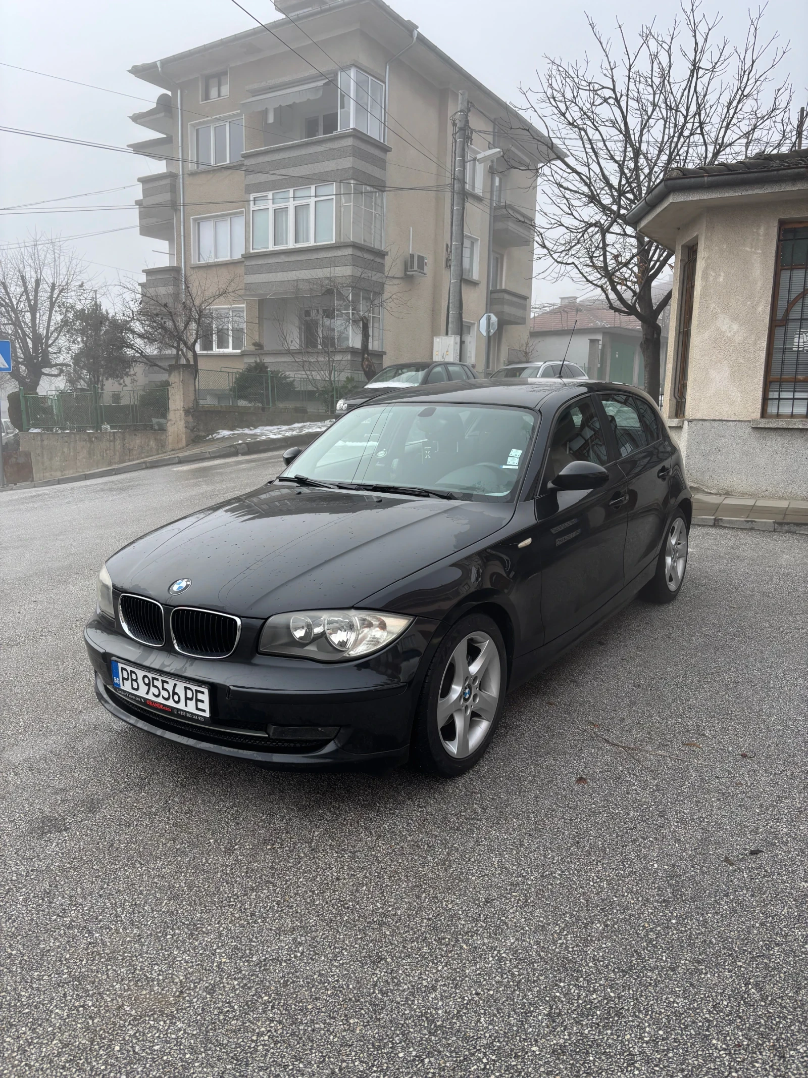 BMW 118 2.0d - изображение 2