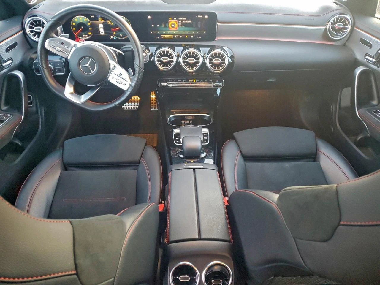 Mercedes-Benz CLA 250 АМГ ПАКЕТ* DIGITAL* АЛКАНТАРА* ПОДГРЕВИ*  - изображение 8