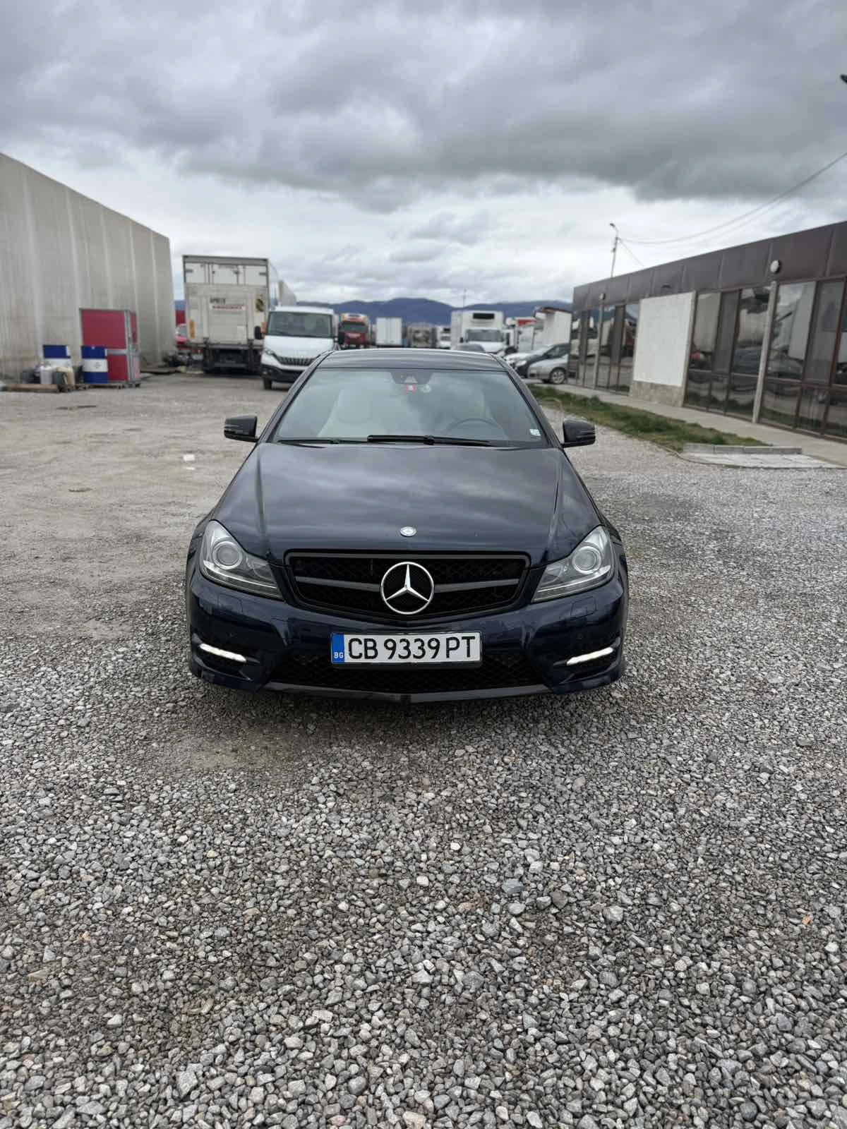 Mercedes-Benz C 350 AMG, снимка 2 - Автомобили и джипове - 54224105