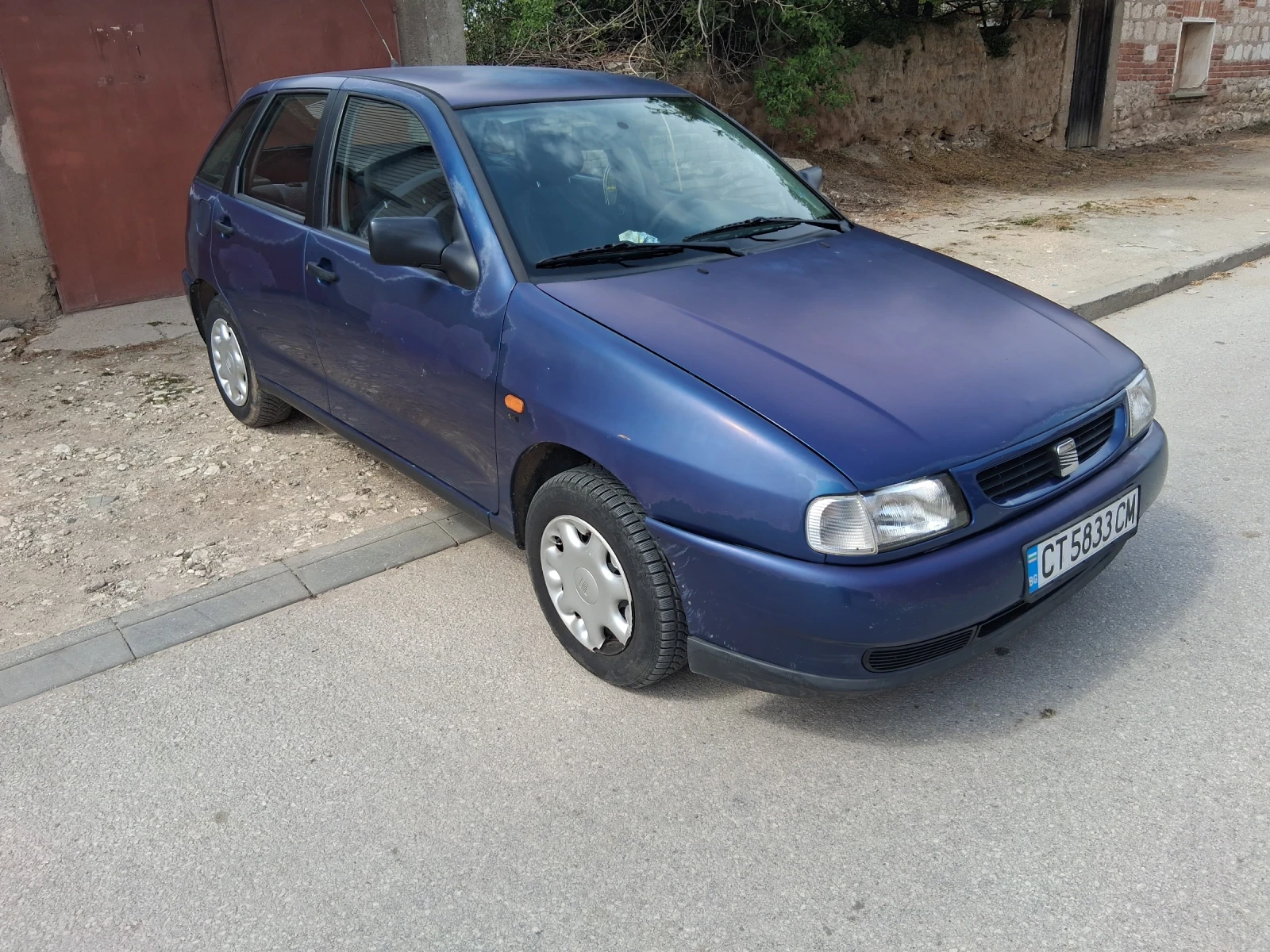 Seat Ibiza 1.4 Бензин, снимка 3 - Автомобили и джипове - 54223860