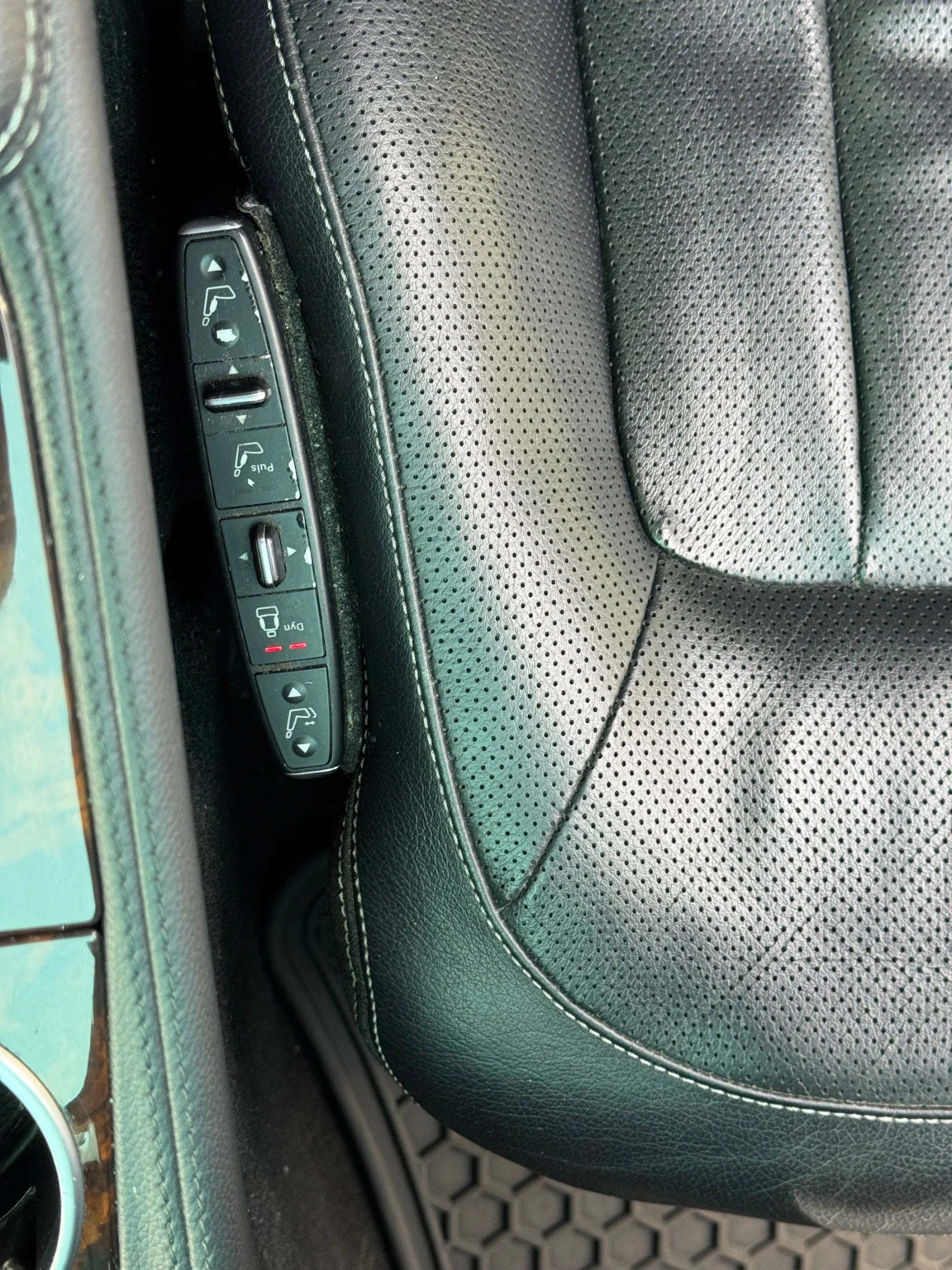 Mercedes-Benz CLS 550, снимка 13 - Автомобили и джипове - 54383330