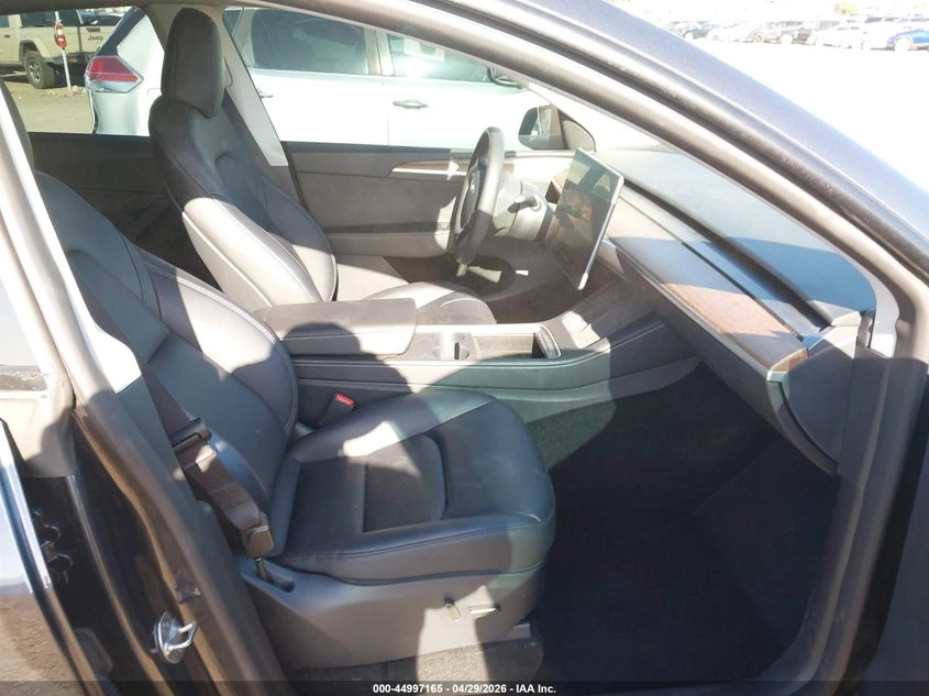 Tesla Model Y * Long Range* Dual Motor* All-Wheel Drive* , снимка 5 - Автомобили и джипове - 54550305