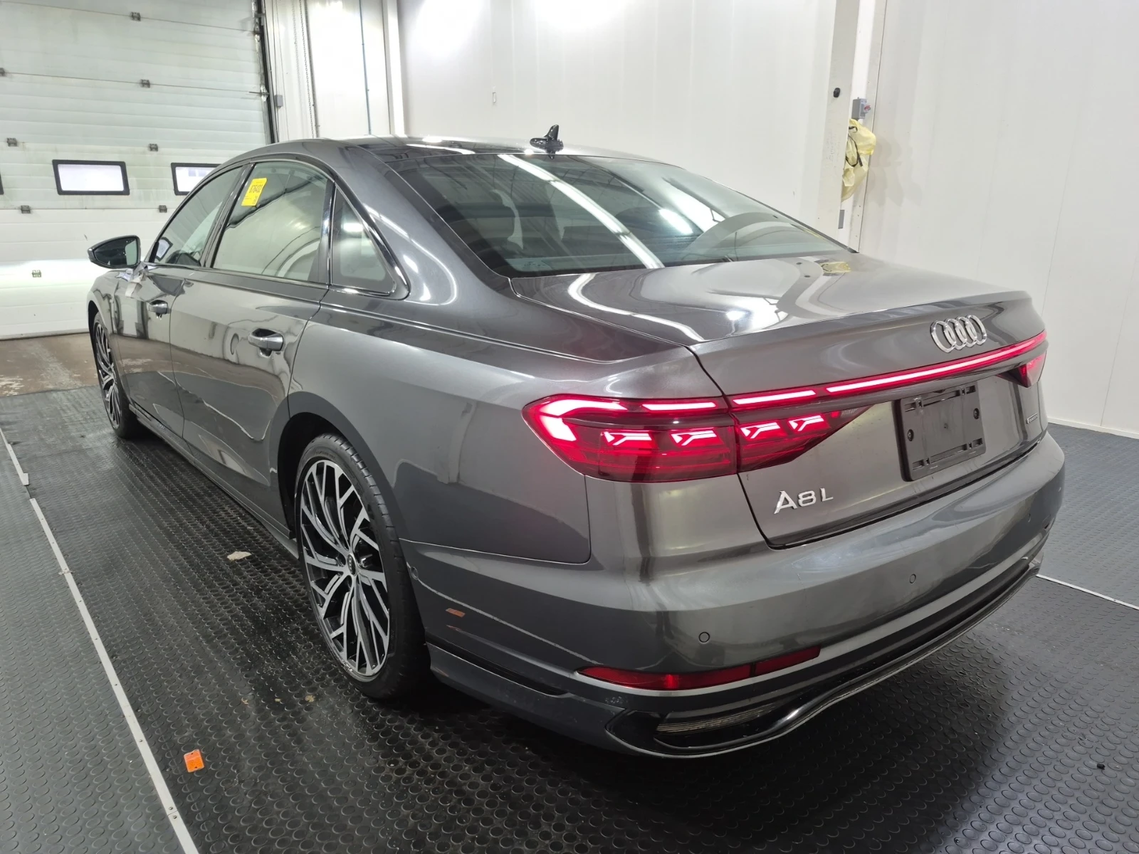 Audi A8 L * * CARFAX * * АВТО КРЕДИТ * * Цена до БГ * * , снимка 4 - Автомобили и джипове - 54611563