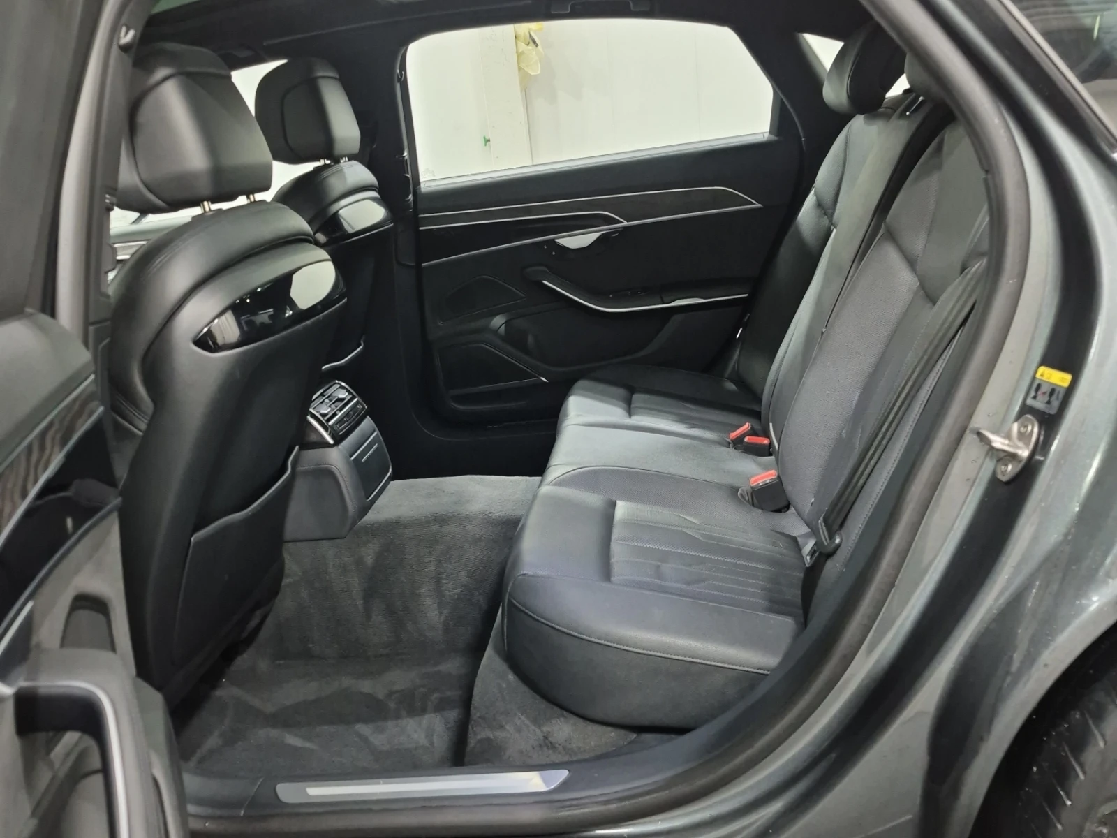 Audi A8 L * * CARFAX * * АВТО КРЕДИТ * * Цена до БГ * * , снимка 9 - Автомобили и джипове - 54611563