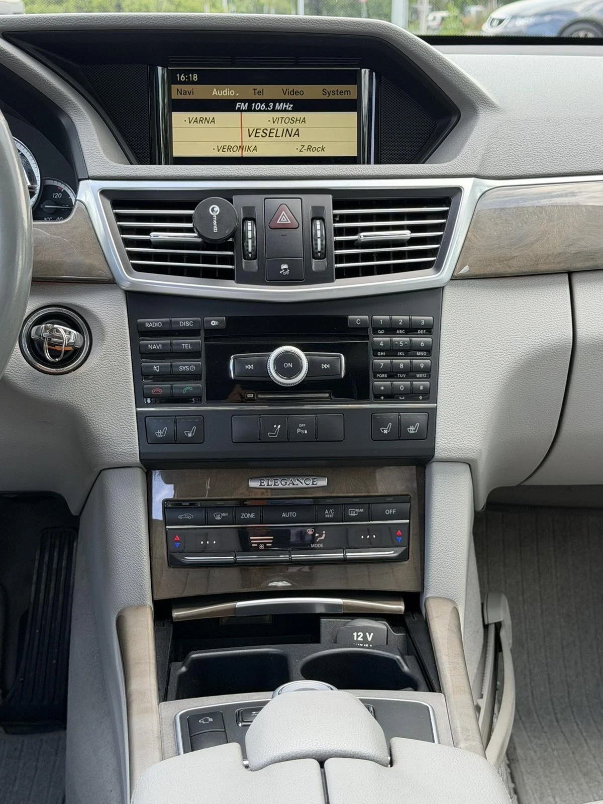 Mercedes-Benz E 350, снимка 3 - Автомобили и джипове - 54728182