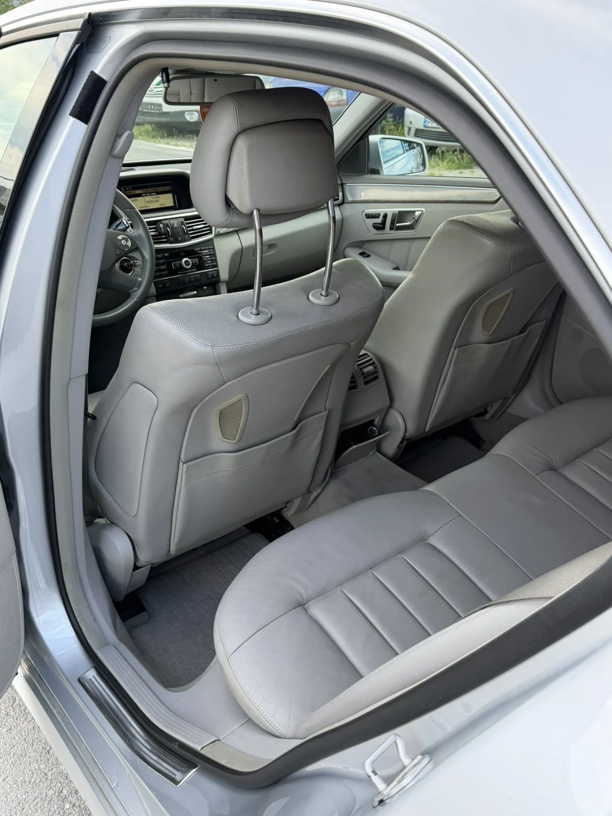 Mercedes-Benz E 350, снимка 4 - Автомобили и джипове - 54728182