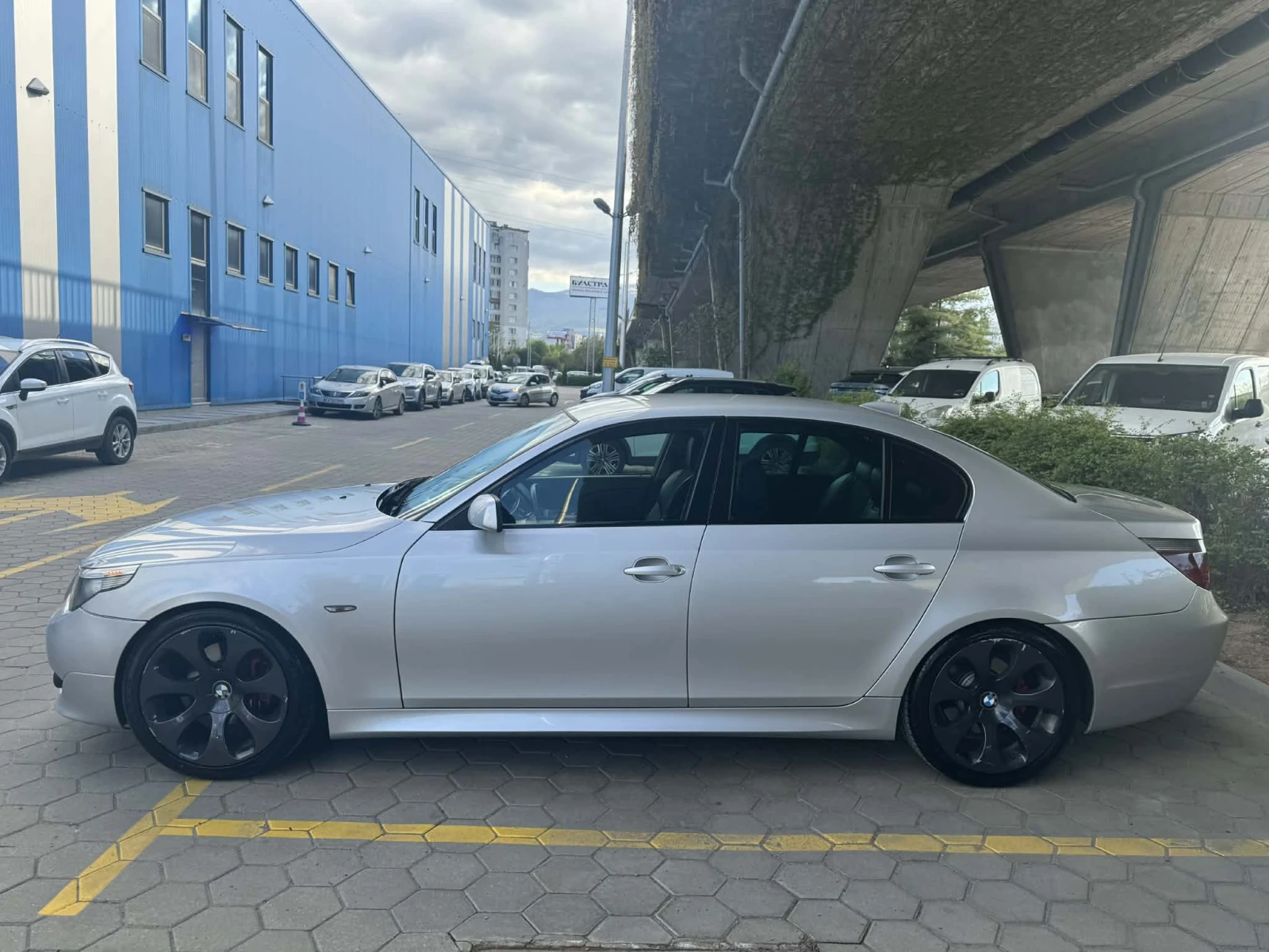 BMW 530, снимка 3 - Автомобили и джипове - 55039211