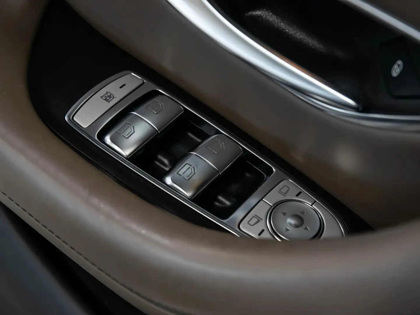 Mercedes-Benz AMG GT 53* 4MATIC+ * HUD* 360CAM* AERO* CARBON* BURM, снимка 12 - Автомобили и джипове - 55138811