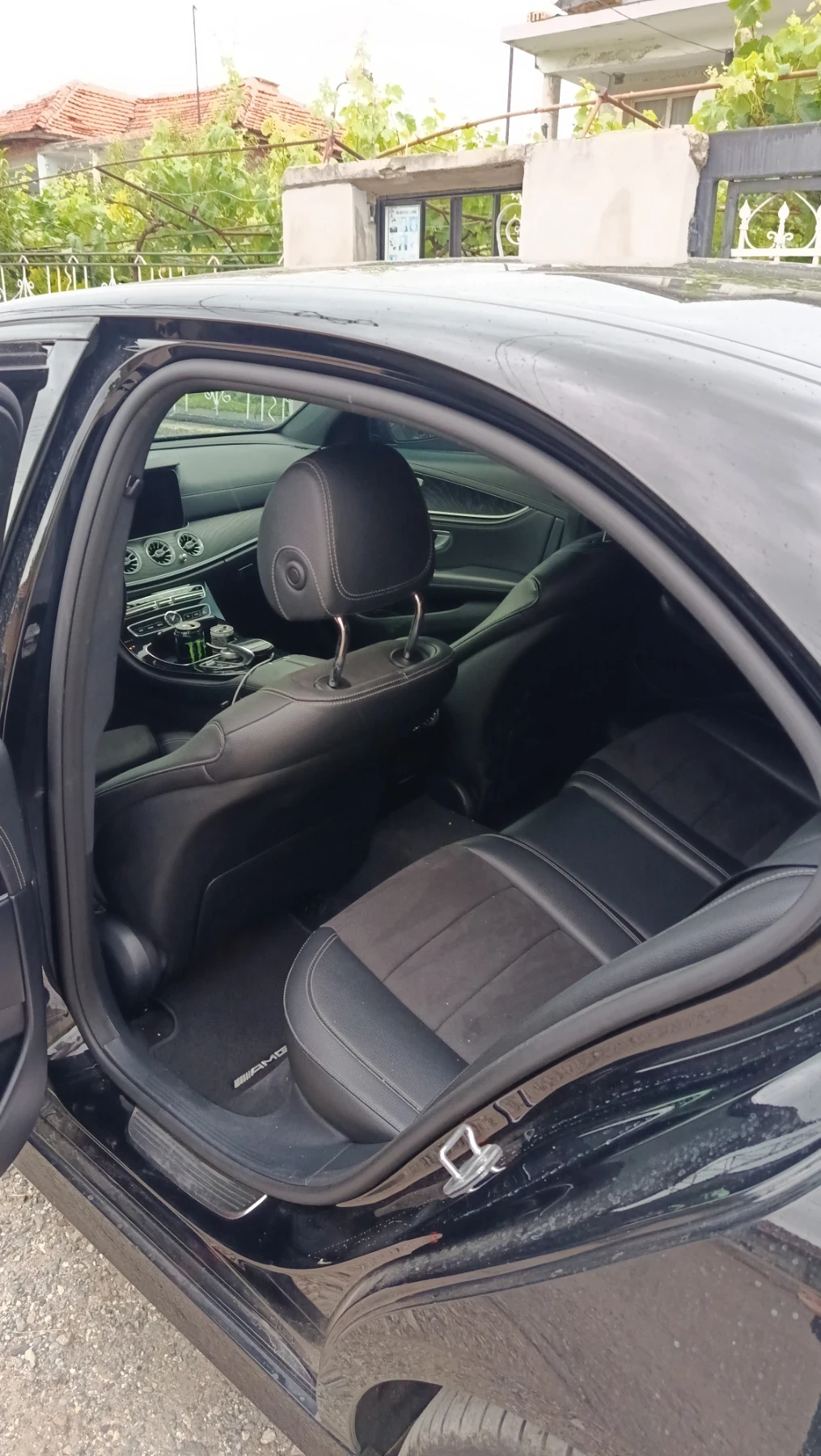Mercedes-Benz E 220 2.2 9Gtronic 4x4, снимка 4 - Автомобили и джипове - 55431638