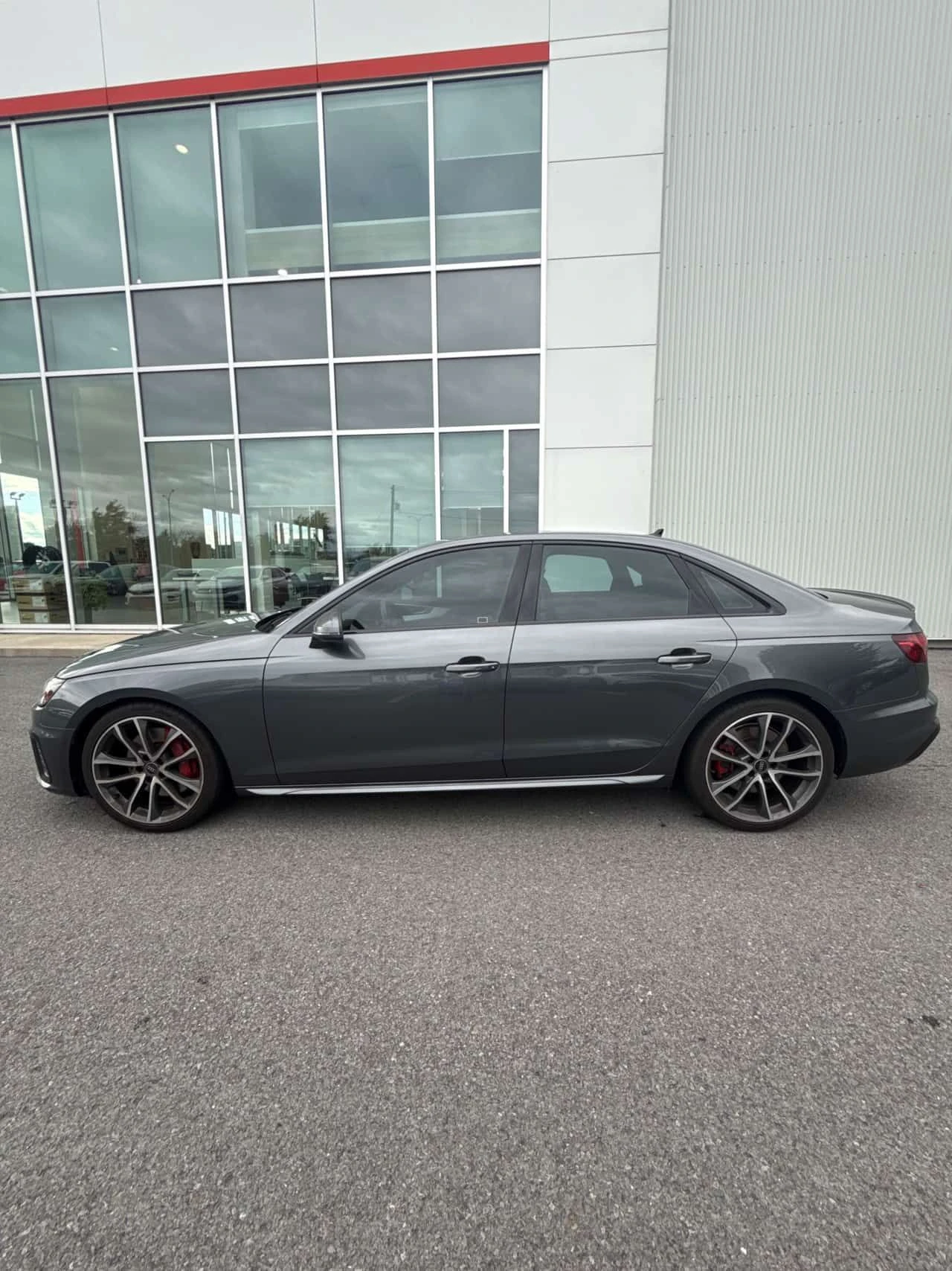 Audi S4 * Progressiv * CARFAX * БЕЗ ПЪРВОНАЧАЛНА ВНОСКА, снимка 2 - Автомобили и джипове - 55548075