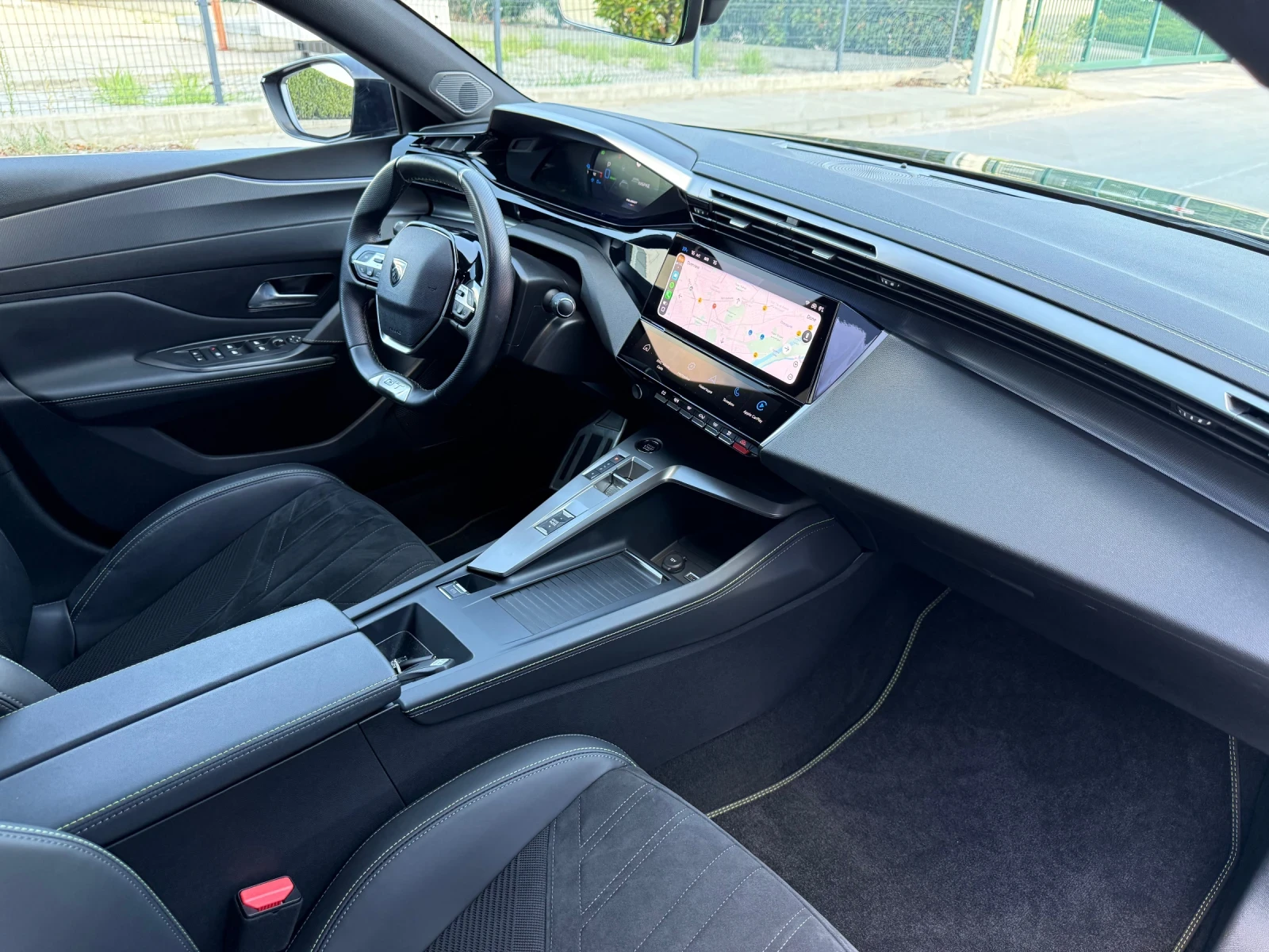 Peugeot 408 GT-LINE/PLUG-IN-HYBRID/DISTRONIC/DIGITAL/LED/ИСТ, снимка 9 - Автомобили и джипове - 55599079