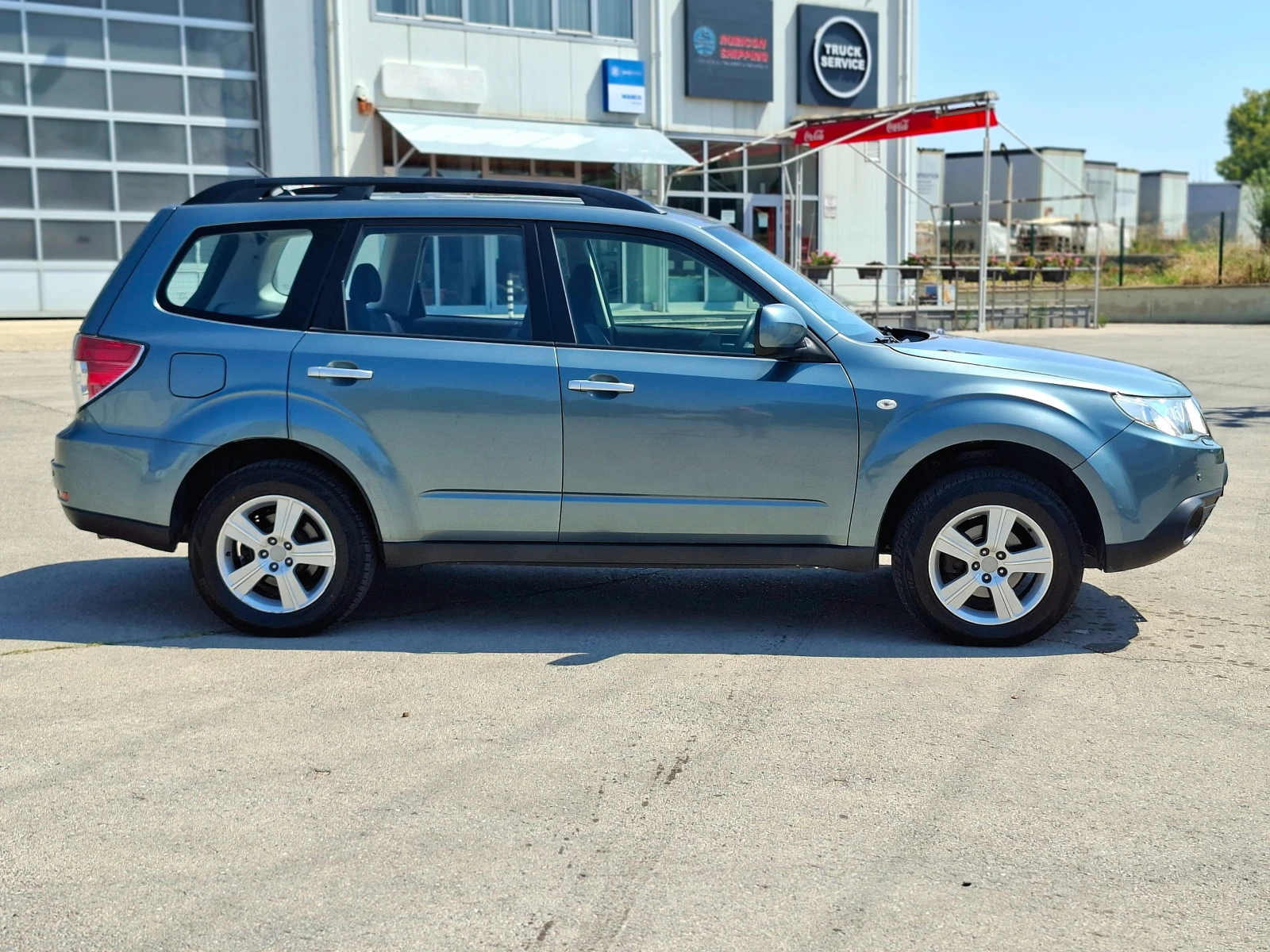Subaru Forester 2.0Bi-Fuel ПАНОРАМА/ПОДГРЕВ, снимка 4 - Автомобили и джипове - 55775954