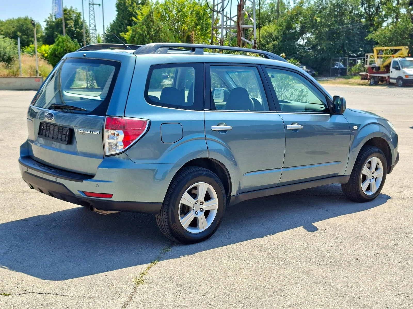 Subaru Forester 2.0Bi-Fuel ПАНОРАМА/ПОДГРЕВ, снимка 5 - Автомобили и джипове - 55775954