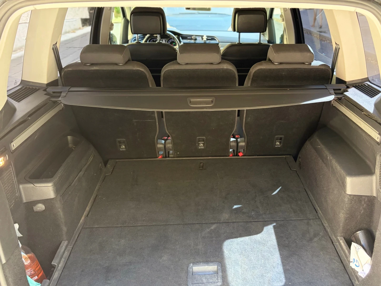 VW Touran, снимка 8 - Автомобили и джипове - 55994539