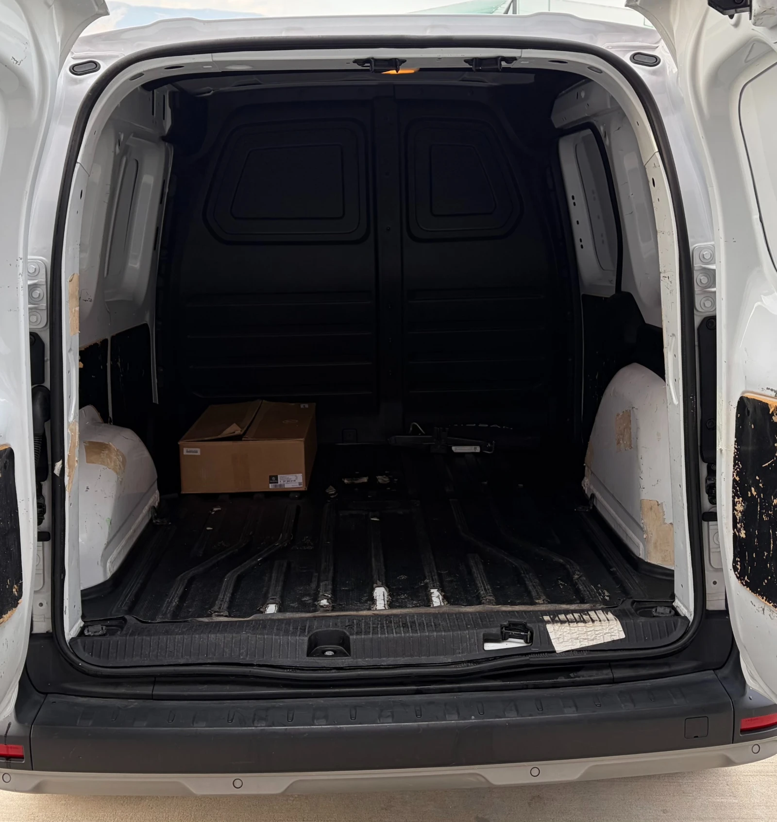 Nissan Townstar 45kWh, снимка 9 - Автомобили и джипове - 56642769