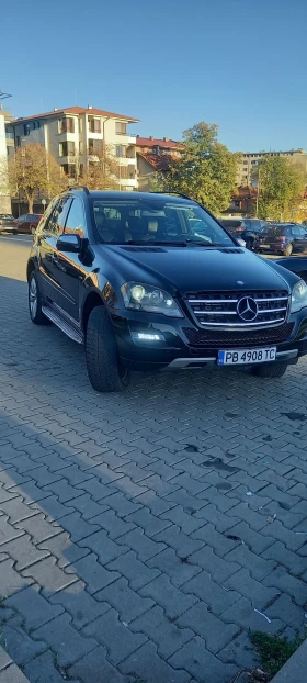 Mercedes-Benz ML 350 Топ изпълнение, снимка 13