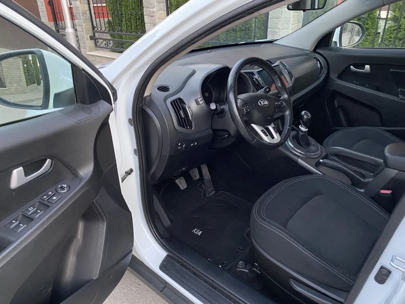 Kia Sportage NAVI-KAMERA, снимка 8 - Автомобили и джипове - 47007061