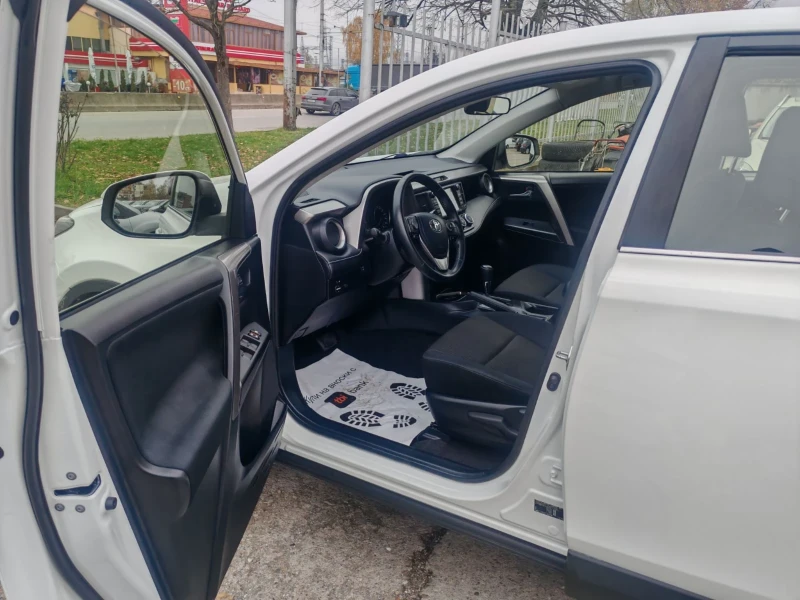 Toyota Rav4 2.0 AWD  Швейцария , снимка 7 - Автомобили и джипове - 52309690