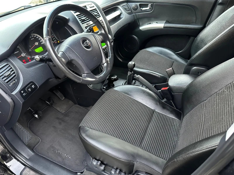 Kia Sportage 2.0i 4x4, снимка 9 - Автомобили и джипове - 52643665