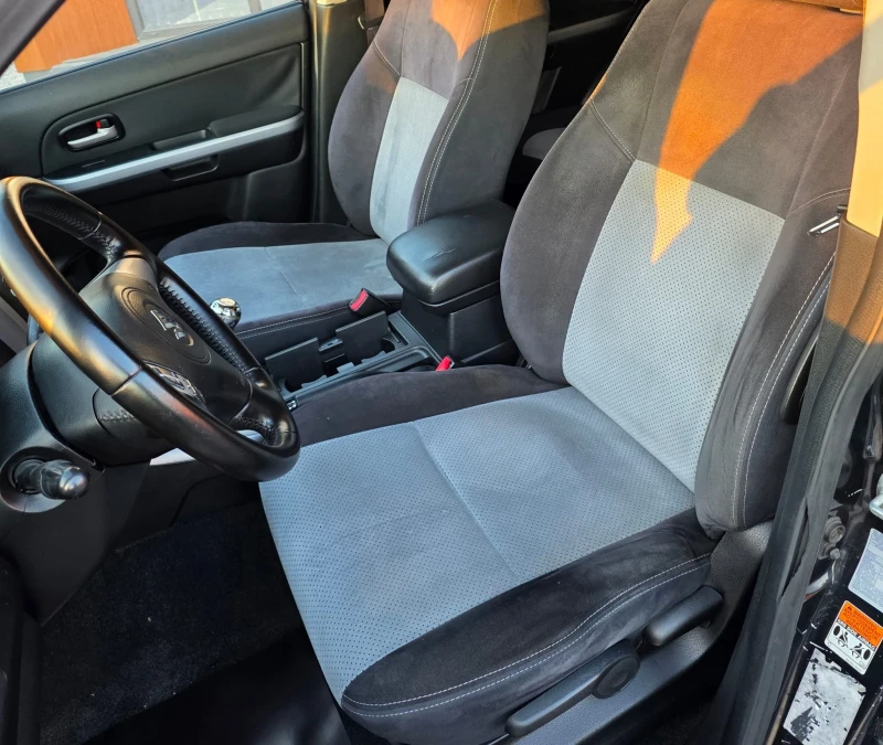 Suzuki Vitara 1.9 DDiS 130к.с.4WD Executive, снимка 12 - Автомобили и джипове - 52852066