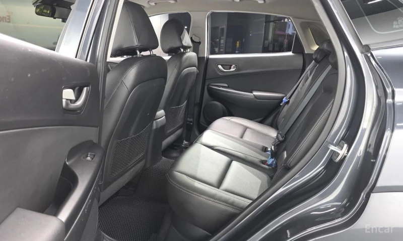 Hyundai Kona, снимка 12 - Автомобили и джипове - 52874968