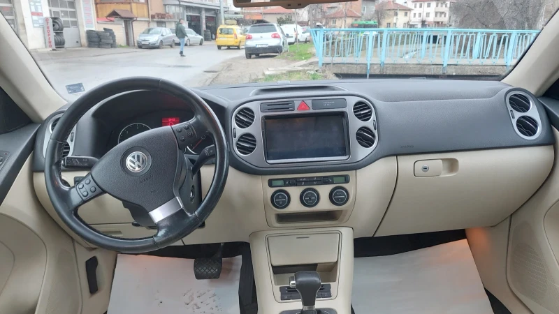 VW Tiguan, снимка 3 - Автомобили и джипове - 52996941