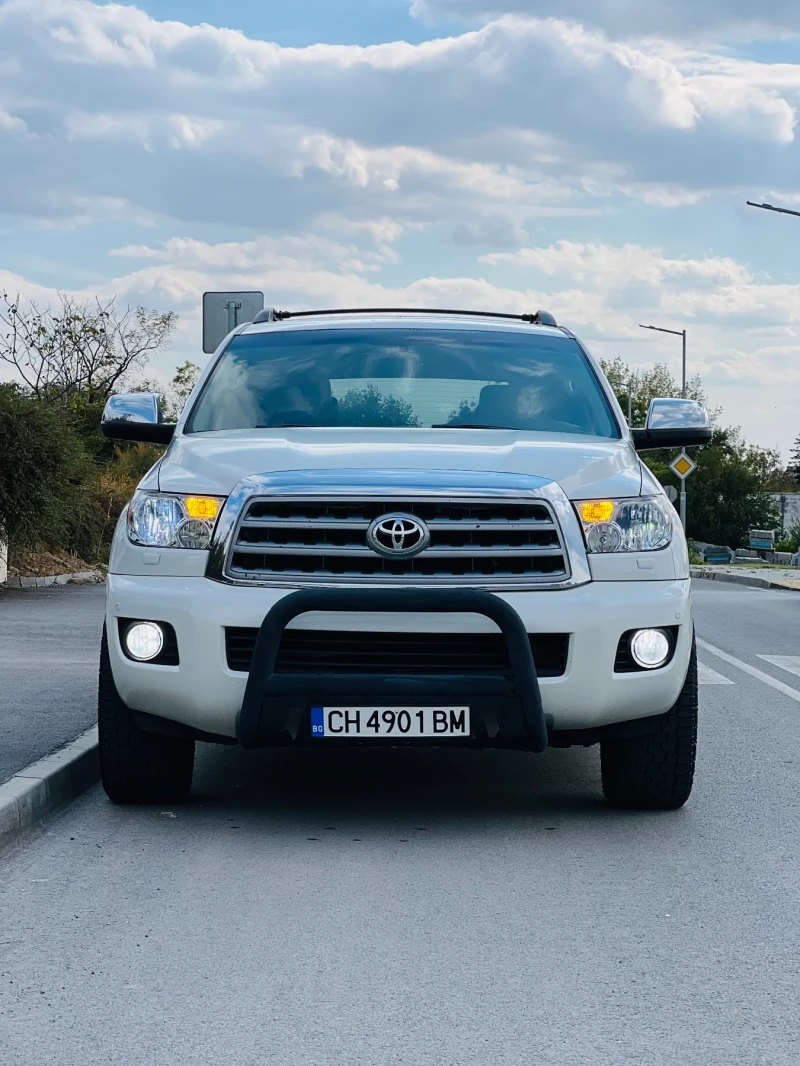 Toyota Sequoia 5.7 4x4 Platinum, снимка 2 - Автомобили и джипове - 53037456