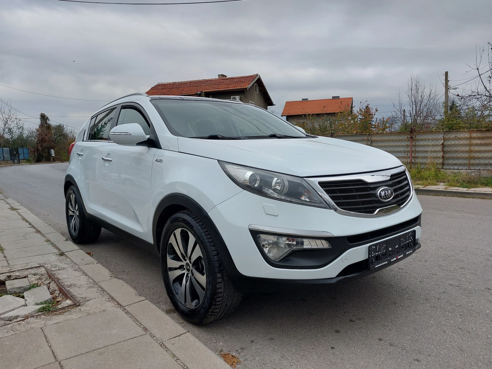 Kia Sportage 2.0D  EURO 5A 147000km 4x4 - изображение 3