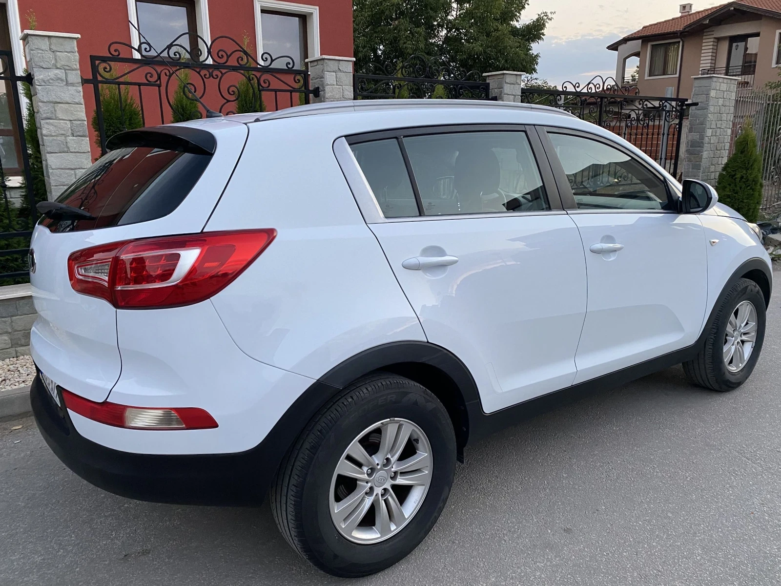 Kia Sportage NAVI-KAMERA ЛИЗИНГ - изображение 3