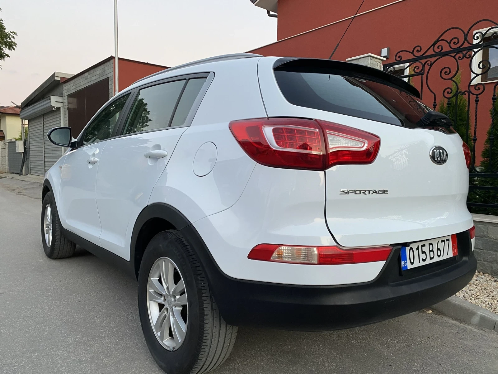 Kia Sportage NAVI-KAMERA ЛИЗИНГ - изображение 4