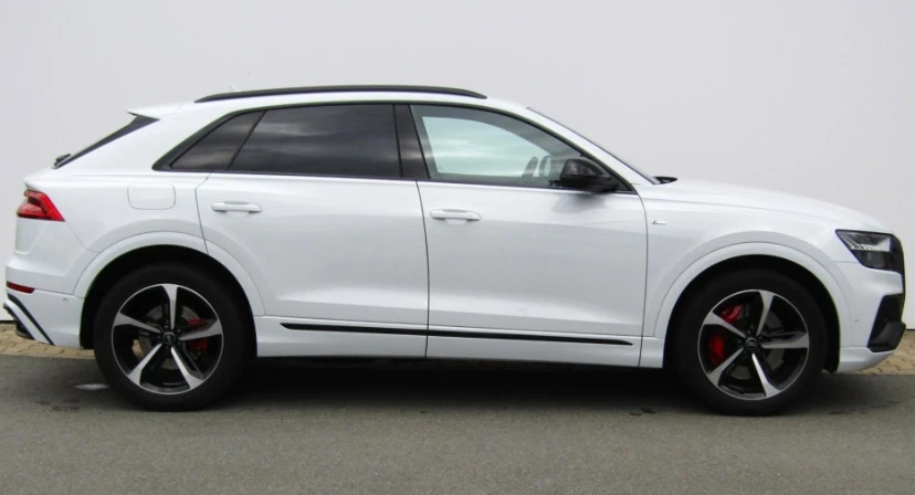 Audi Q8 55 TFSI Quattro S - line - изображение 4