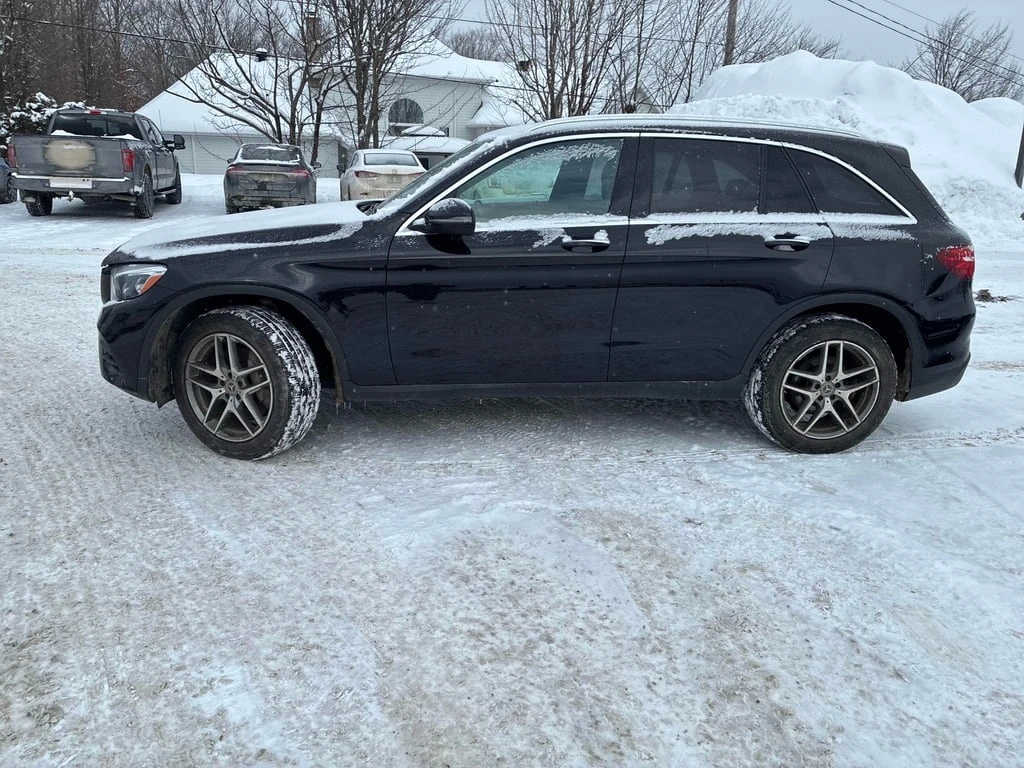 Mercedes-Benz GLC * 300 * CARFAX * БЕЗ ПЪРВОНАЧАЛНА ВНОСКА - изображение 2