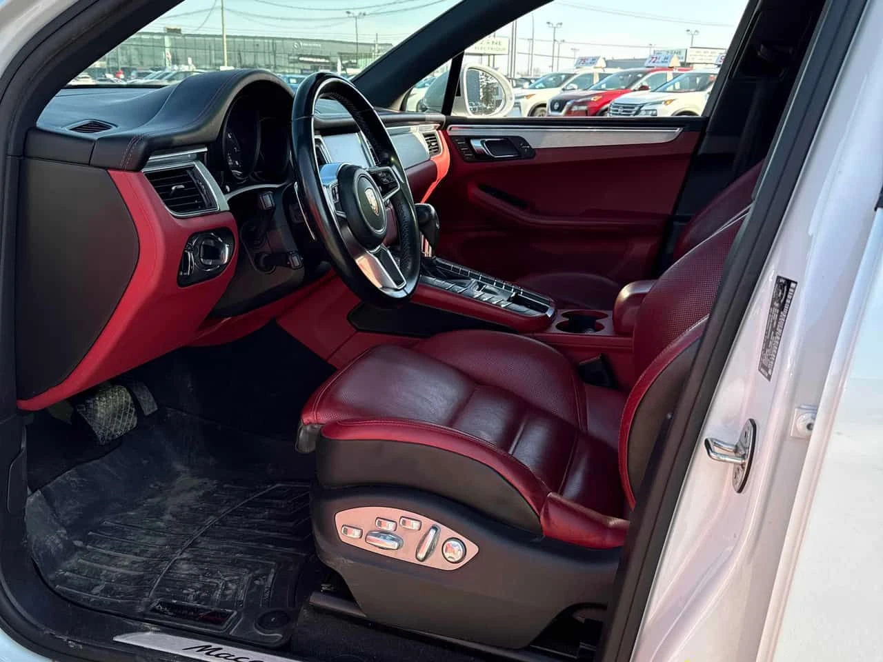 Porsche Macan * GTS * CARFAX * ЦЕНА ДО БГ, снимка 5 - Автомобили и джипове - 53801882